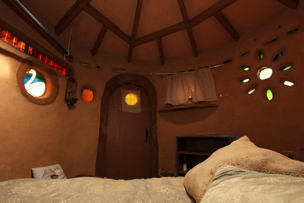 Hobbit Hut Hotel Geyserville Exterior photo